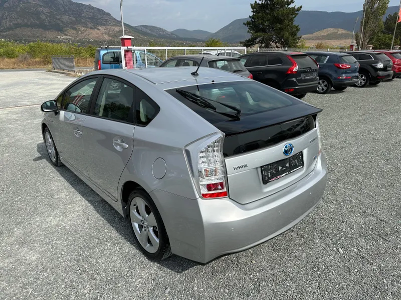 Toyota Prius (KATO НОВА) Image 8