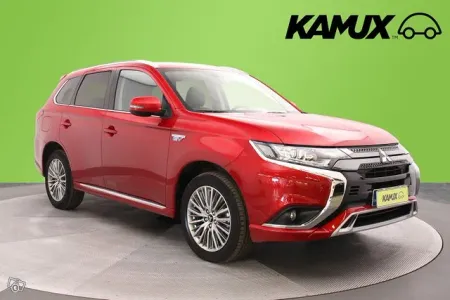 Mitsubishi Outlander 4WD 5P / Vakionopeudensäädin / Navigointi / Vähän ajettu / Neliveto /