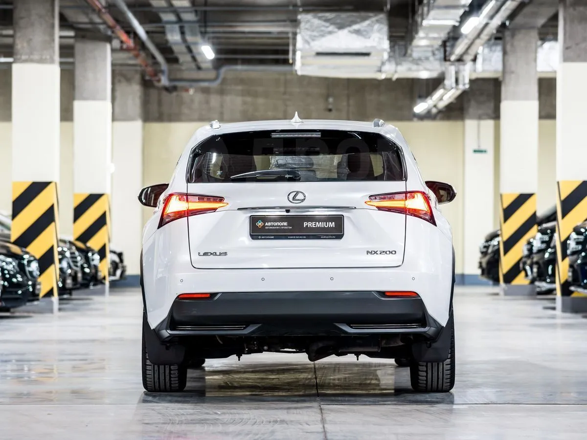 Lexus NX200 Image 5